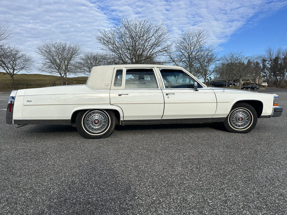 1988 Cadillac Brougham - Image 7 of 31