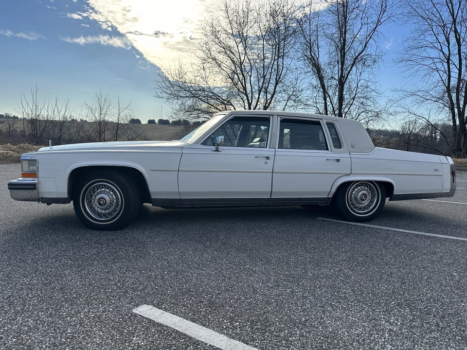 1988 Cadillac Brougham - Image 3 of 31