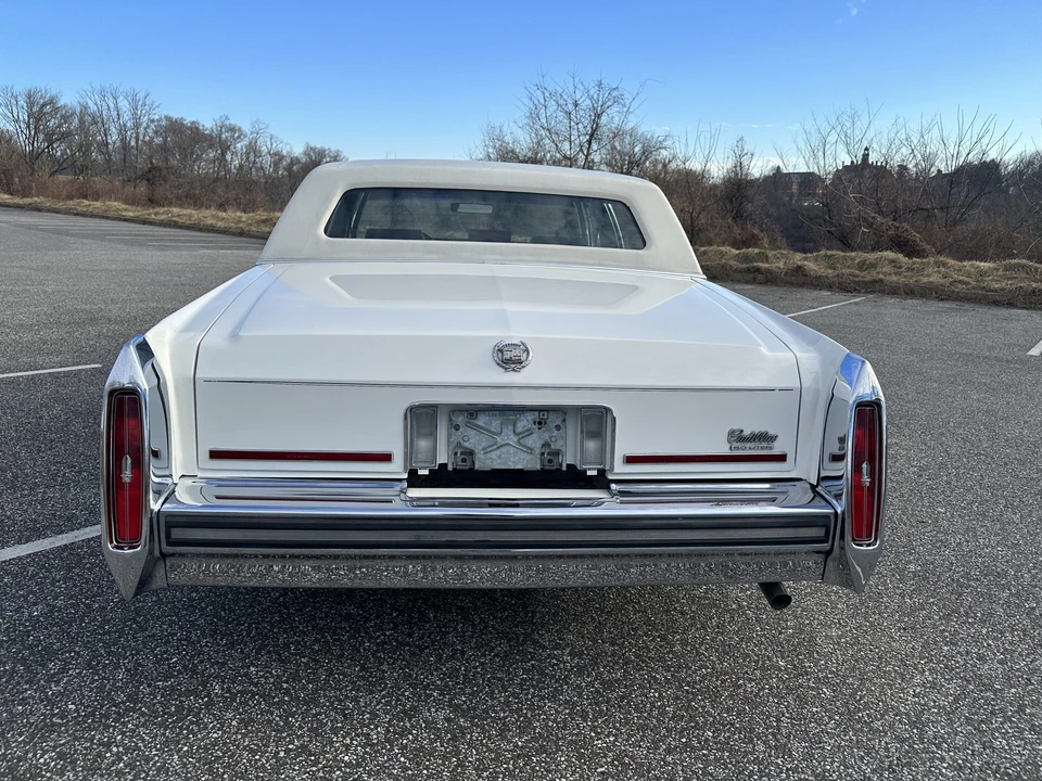 1988 Cadillac Brougham - Image 5 of 31