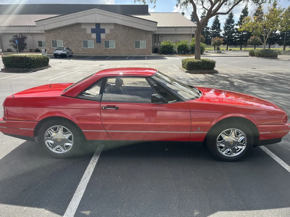 1989 Cadillac Allante - Image 6 of 31