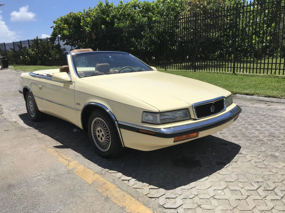 1989 Chrysler TC by Maserati - Image 2 of 31