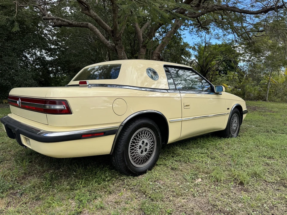 1989 Chrysler TC by Maserati - Image 10 of 31