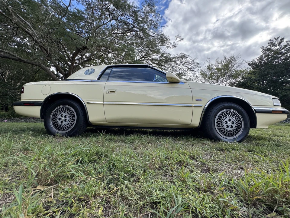 1989 Chrysler TC by Maserati - Image 13 of 31