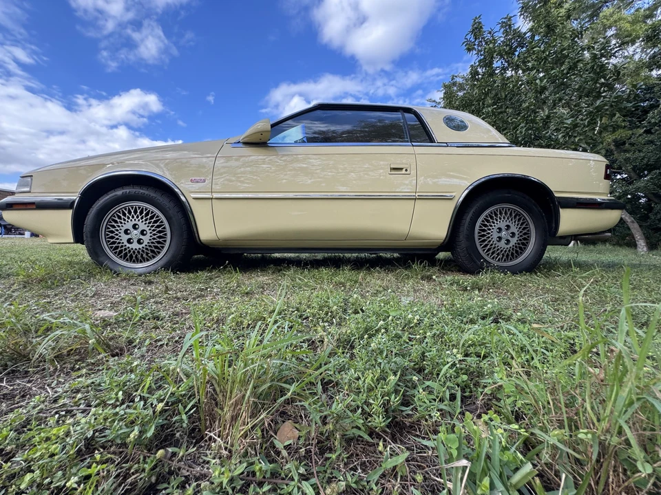 1989 Chrysler TC by Maserati - Image 19 of 31
