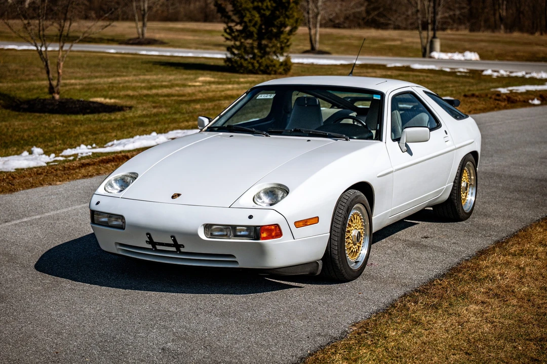 1989 Porsche 928 S4 - Image 2 of 31