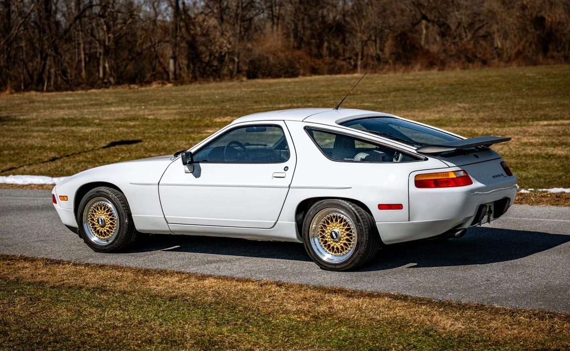 1989 Porsche 928 S4 - Image 9 of 31