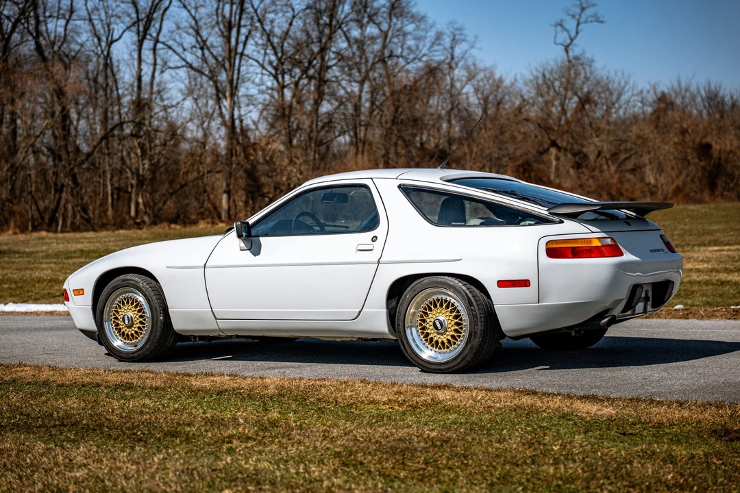 1989 Porsche 928 S4 - Image 10 of 31