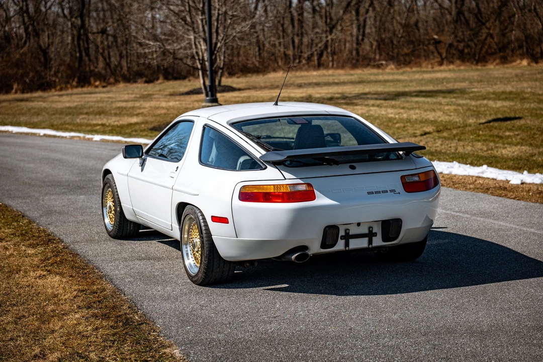 1989 Porsche 928 S4 - Image 11 of 31