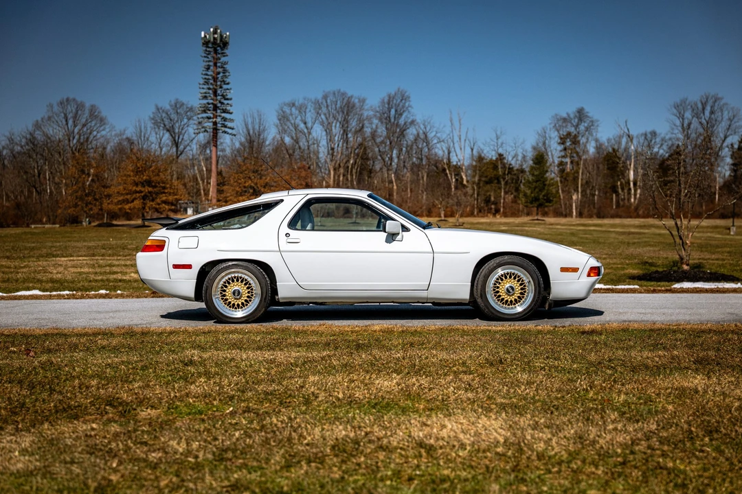 1989 Porsche 928 S4 - Image 22 of 31