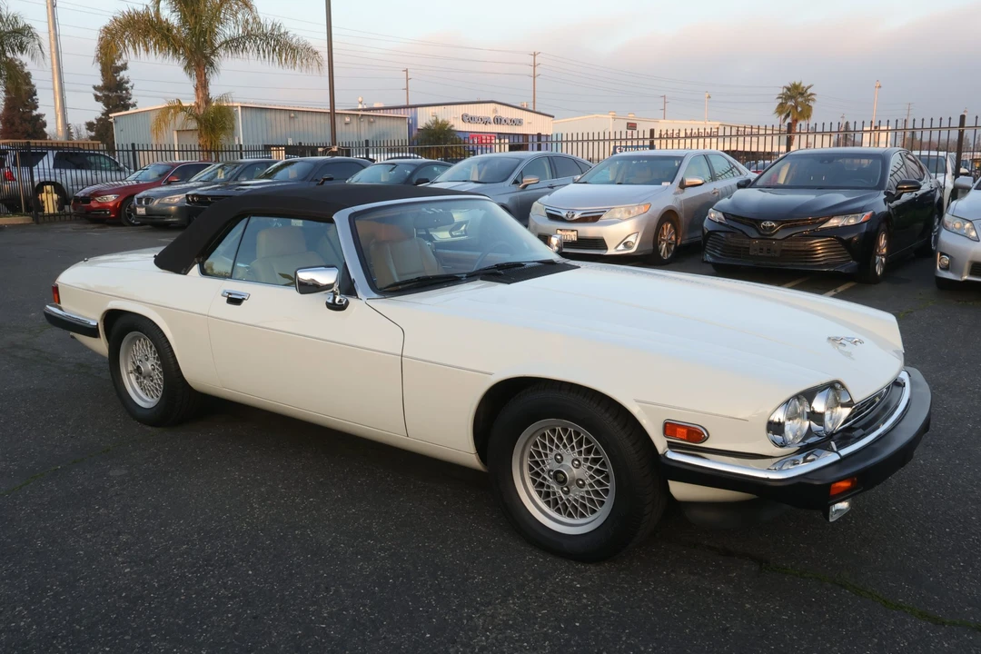1990 Jaguar XJS Convertible - Image 24 of 31