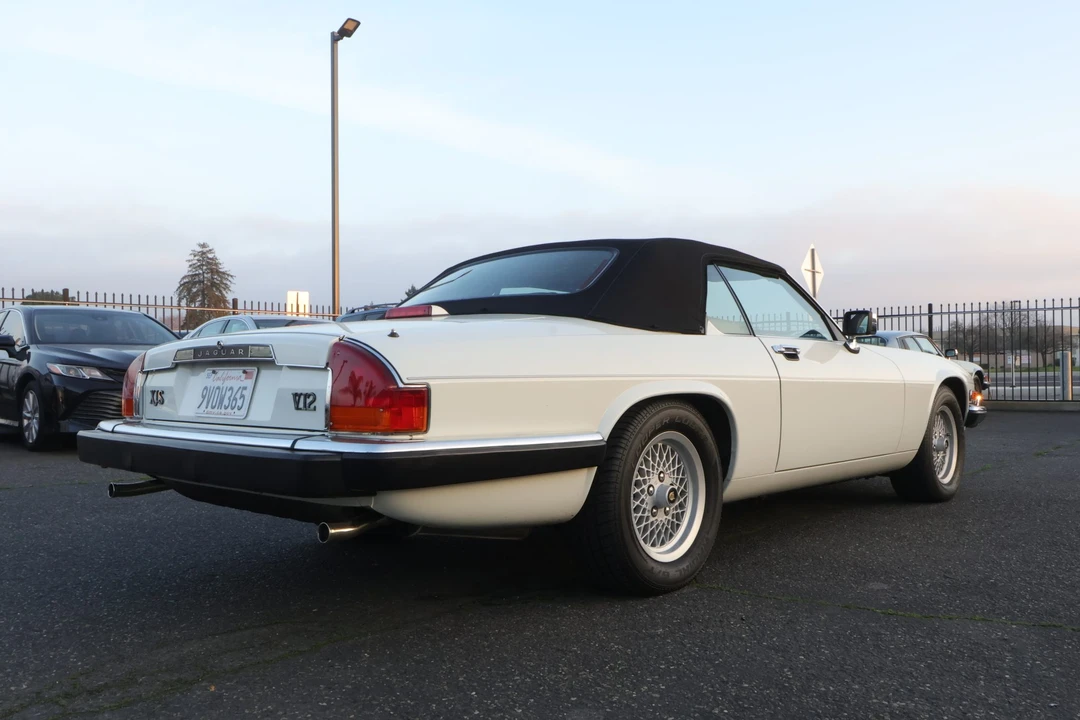1990 Jaguar XJS Convertible - Image 16 of 31