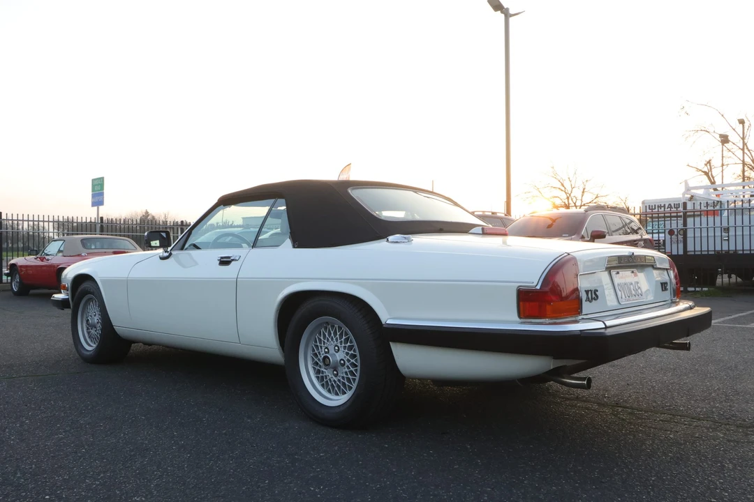 1990 Jaguar XJS Convertible - Image 10 of 31