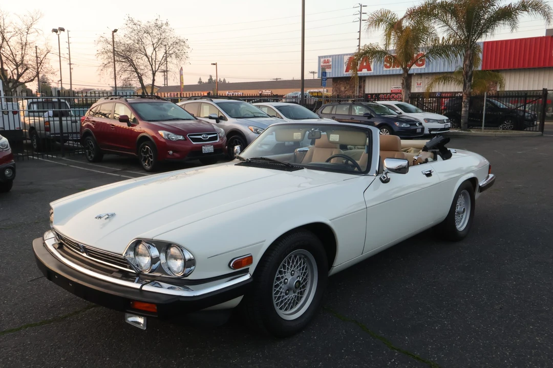 1990 Jaguar XJS Convertible - Image 2 of 31