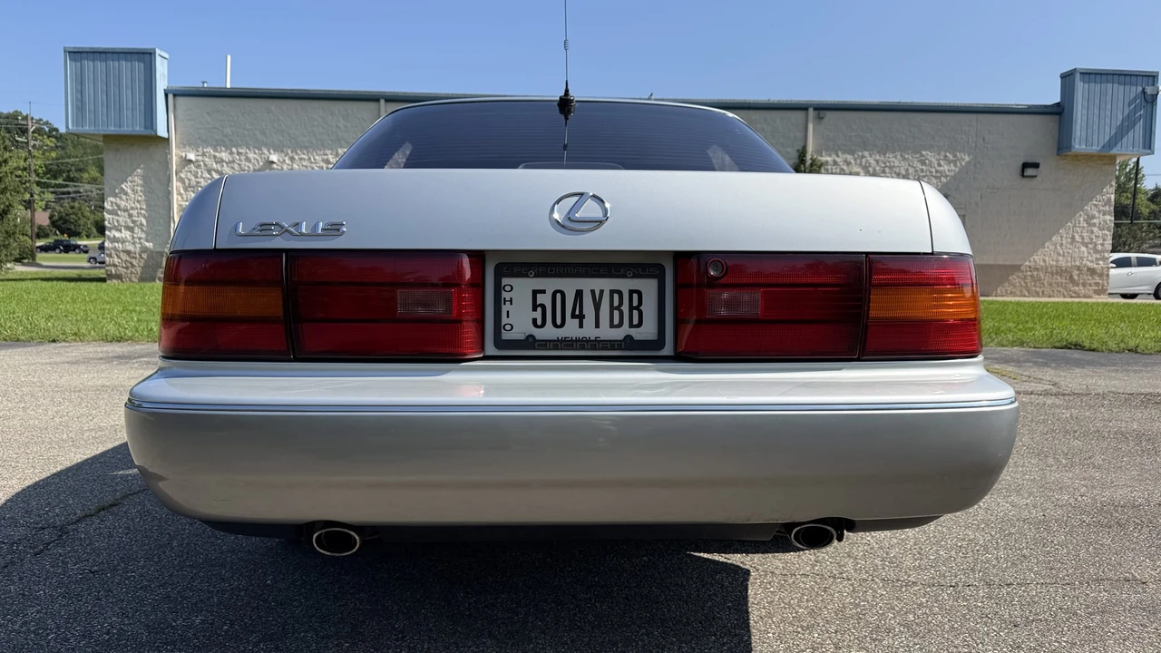 1990 Lexus LS 1st Gen - Image 20 of 31