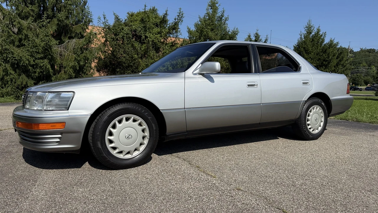 1990 Lexus LS 1st Gen - Image 7 of 31