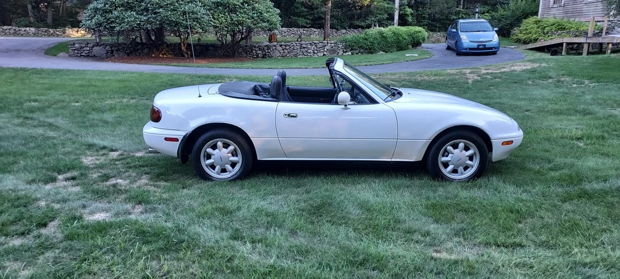 1990 Mazda NA MX-5 Miata - Image 11 of 31