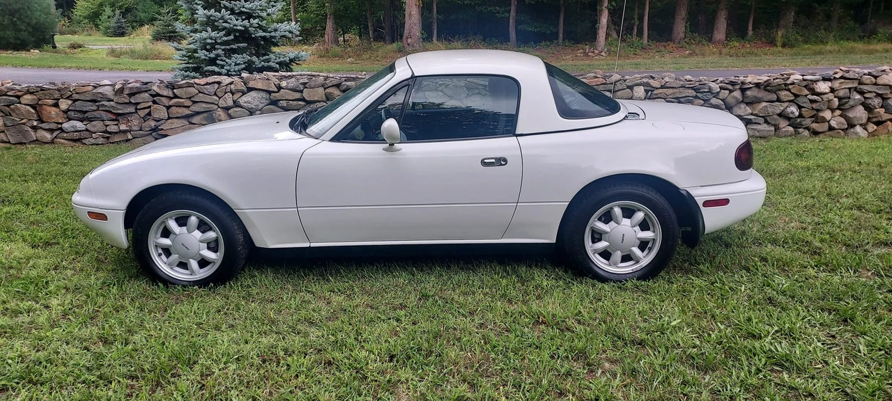 1990 Mazda NA MX-5 Miata - Image 17 of 31
