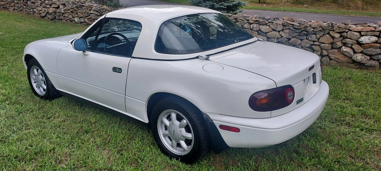 1990 Mazda NA MX-5 Miata - Image 18 of 31