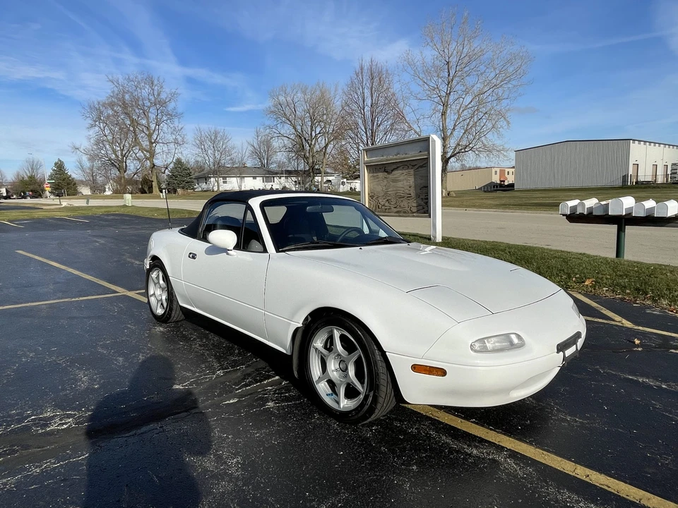 1990 Mazda NA MX-5 Miata - Image 24 of 31