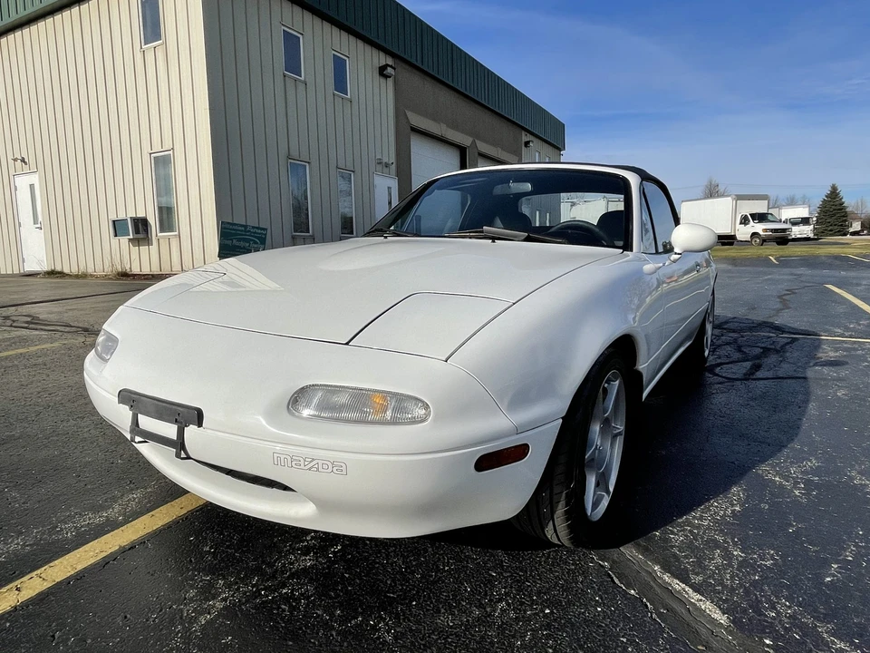 1990 Mazda NA MX-5 Miata - Image 29 of 31