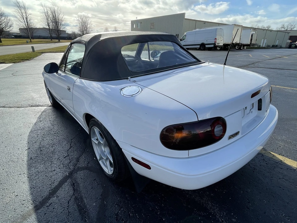 1990 Mazda NA MX-5 Miata - Image 19 of 31