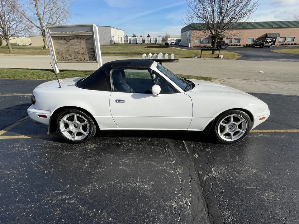 1990 Mazda NA MX-5 Miata - Image 22 of 31