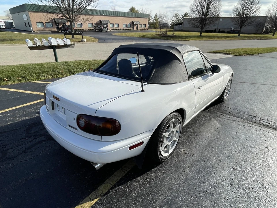 1990 Mazda NA MX-5 Miata - Image 20 of 31