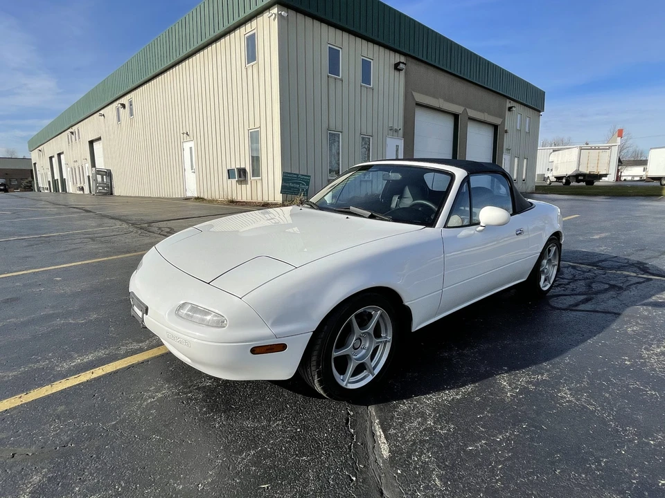 1990 Mazda NA MX-5 Miata - Image 15 of 31