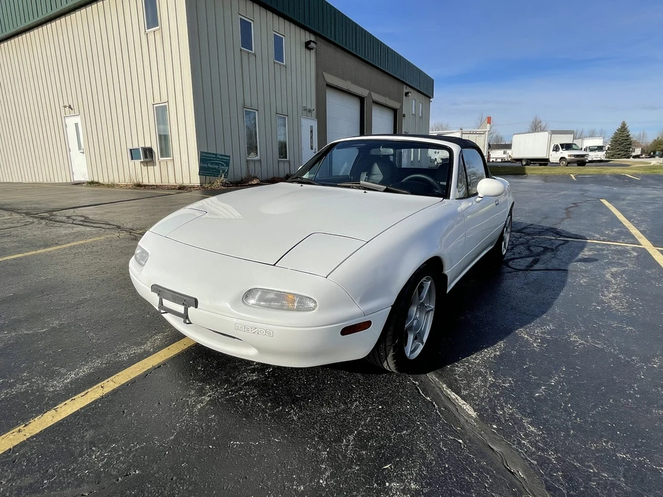1990 Mazda NA MX-5 Miata - Image 14 of 31