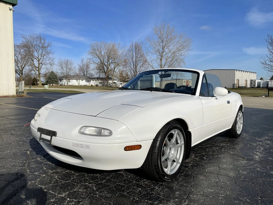 1990 Mazda NA MX-5 Miata - Image 13 of 31