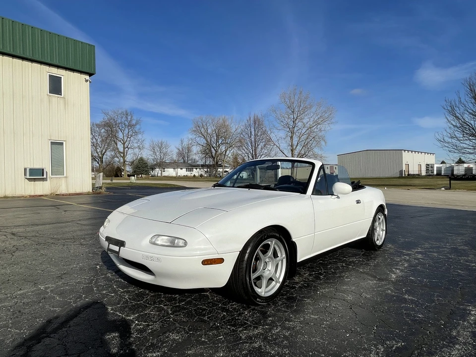 1990 Mazda NA MX-5 Miata - Image 12 of 31