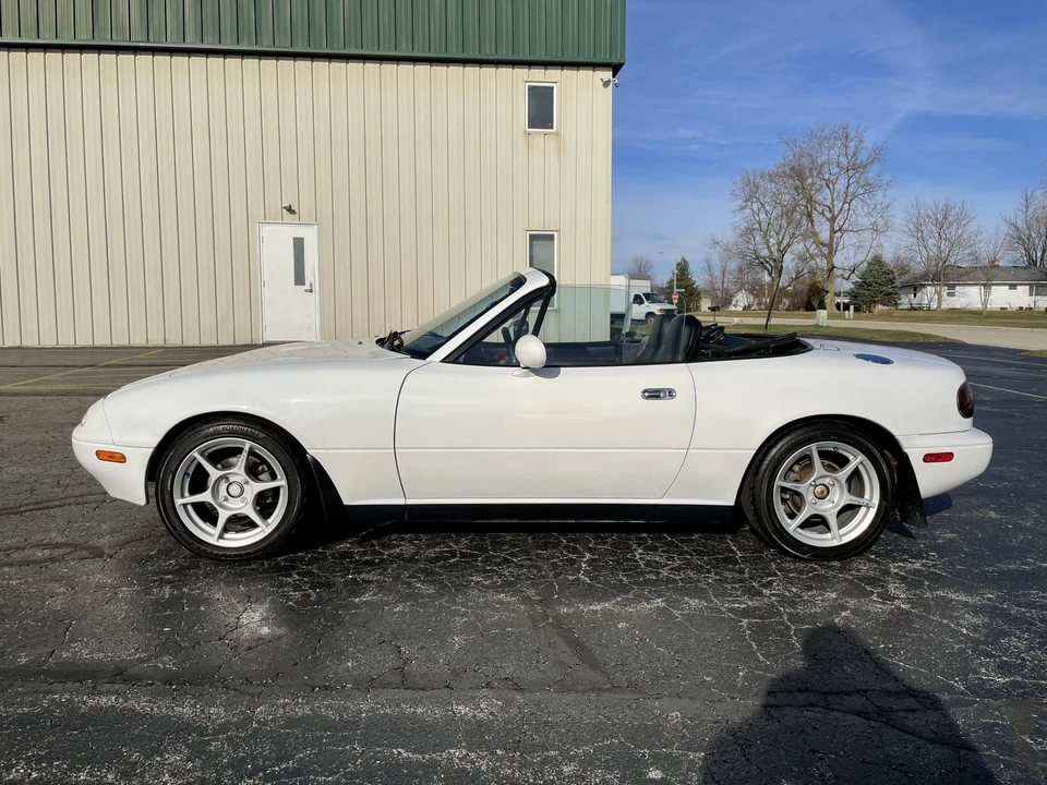 1990 Mazda NA MX-5 Miata - Image 10 of 31