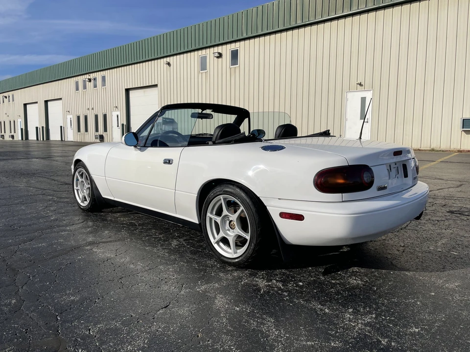 1990 Mazda NA MX-5 Miata - Image 9 of 31