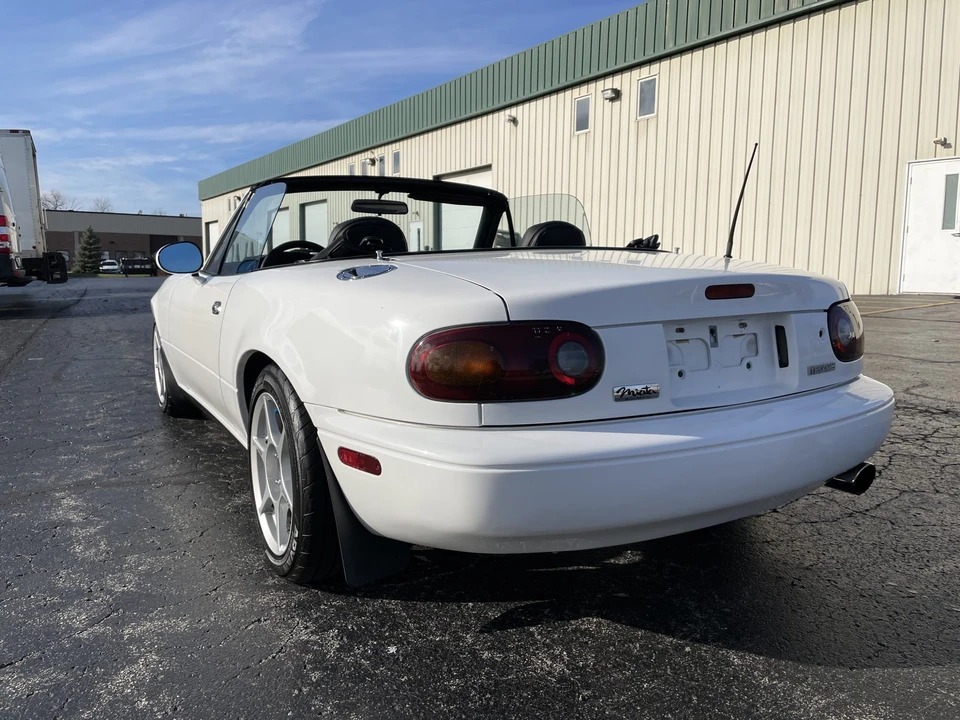 1990 Mazda NA MX-5 Miata - Image 8 of 31