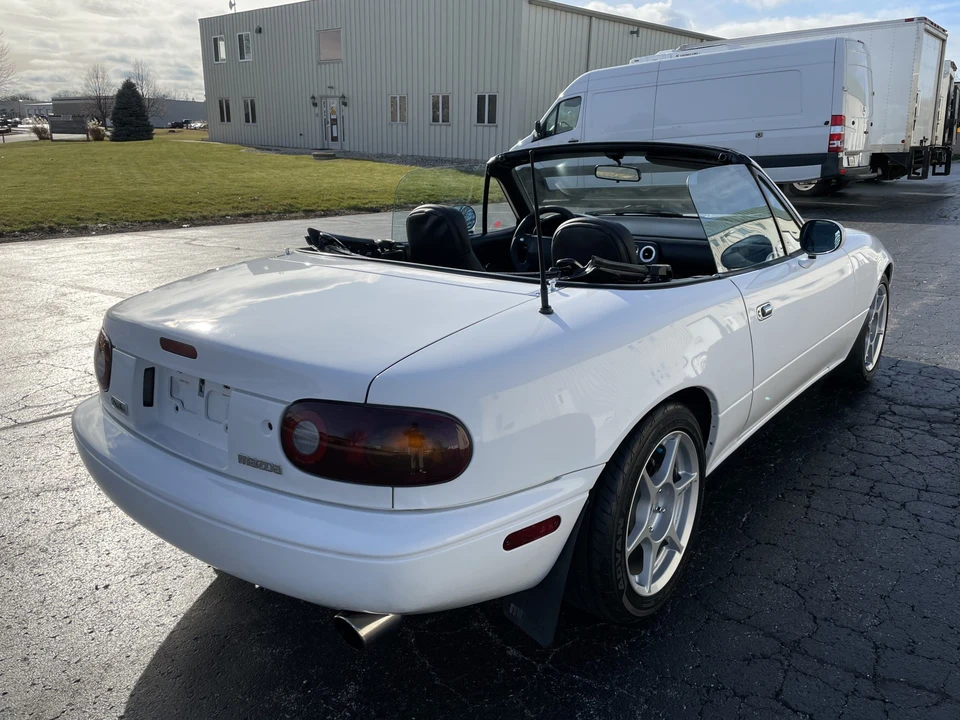 1990 Mazda NA MX-5 Miata - Image 6 of 31