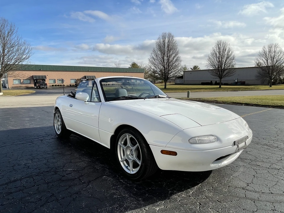 1990 Mazda NA MX-5 Miata - Image 4 of 31