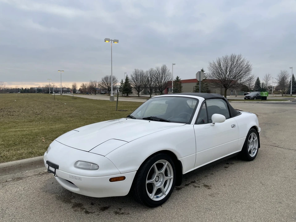 1990 Mazda NA MX-5 Miata - Image 2 of 31