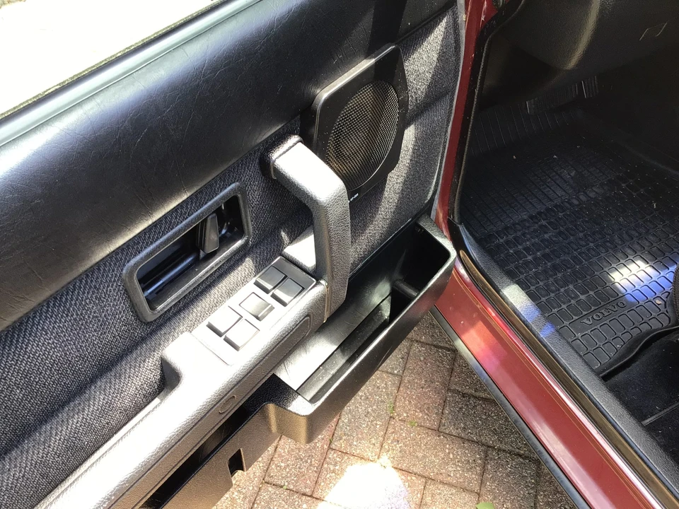 1990 Volvo 244 - Image 21 of 31