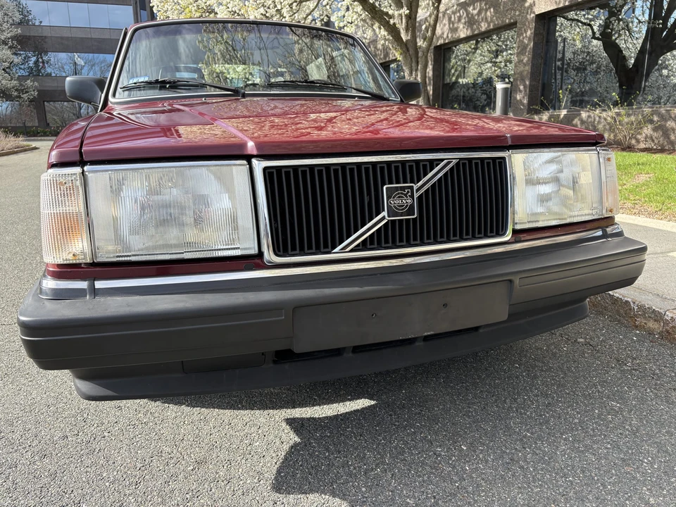 1990 Volvo 244 - Image 11 of 31