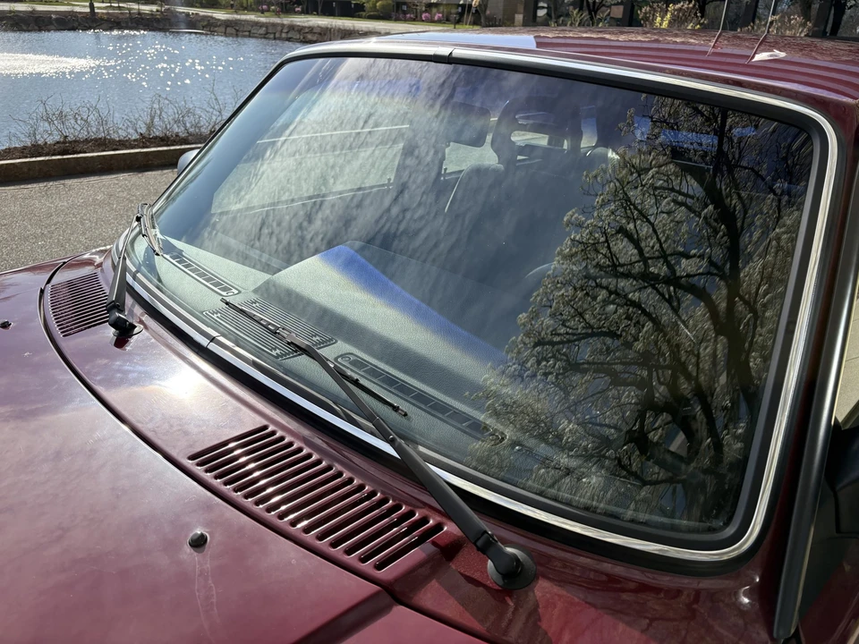 1990 Volvo 244 - Image 18 of 31