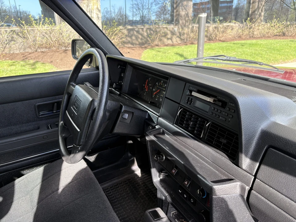 1990 Volvo 244 - Image 28 of 31
