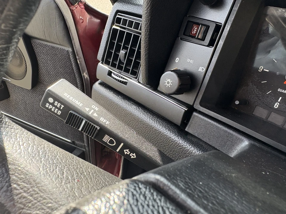 1990 Volvo 244 - Image 30 of 31