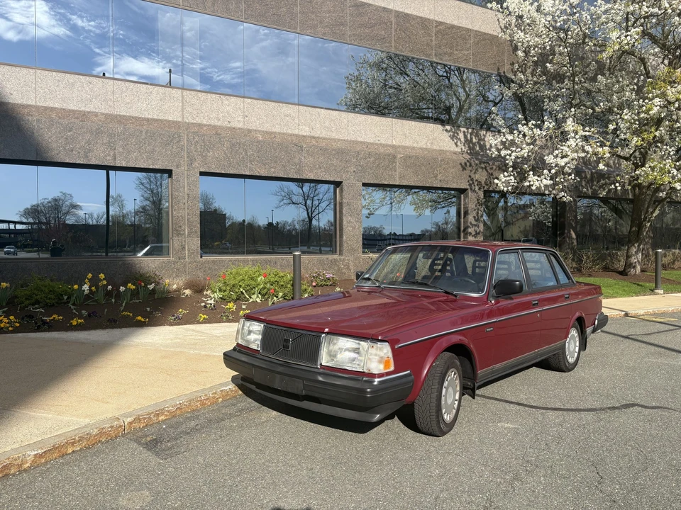 1990 Volvo 244 - Image 3 of 31