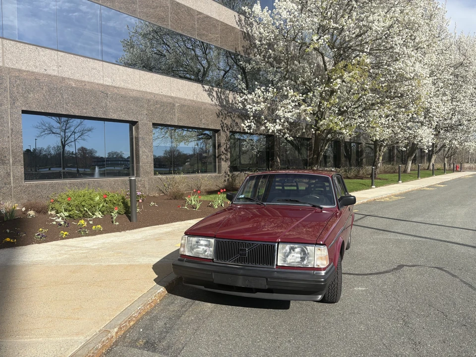 1990 Volvo 244 - Image 2 of 31