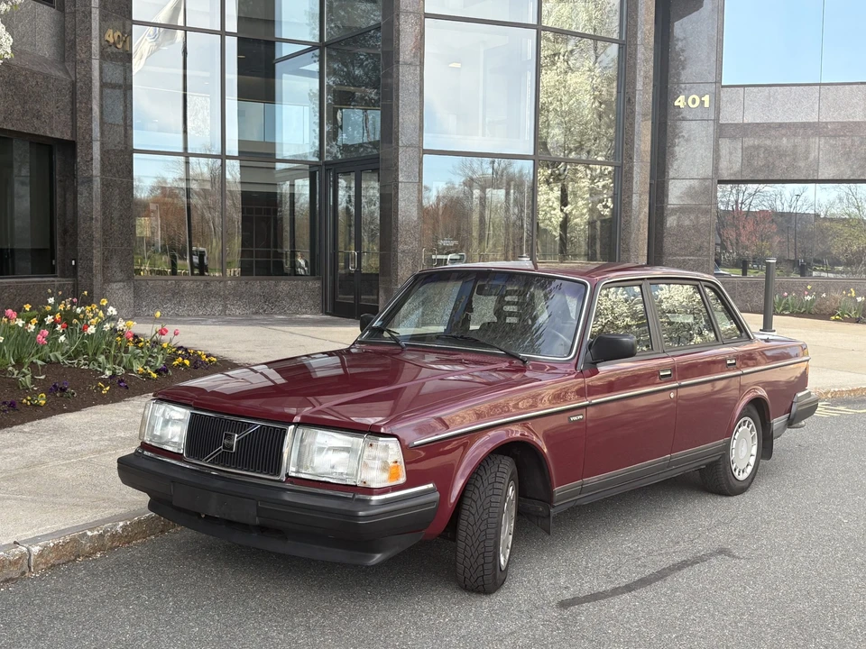 1990 Volvo 244 - Image 4 of 31