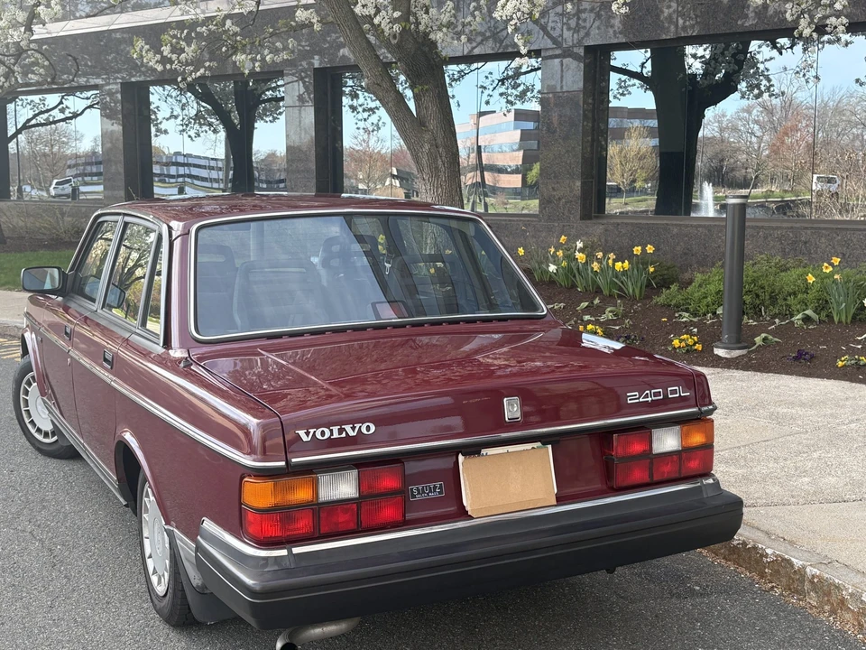 1990 Volvo 244 - Image 7 of 31