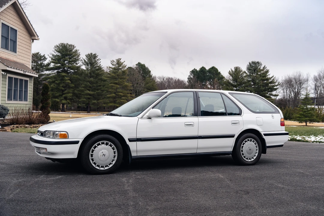 1991 Honda Accord 4th Gen - Image 2 of 31