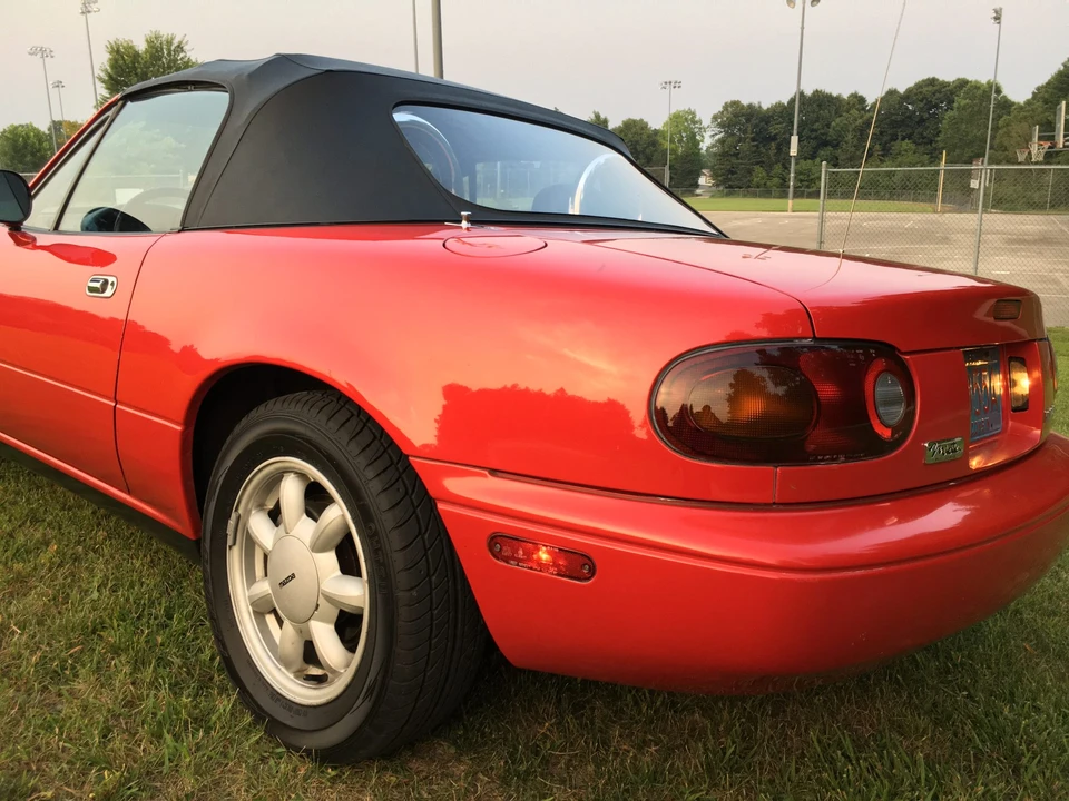 1991 Mazda NA MX-5 Miata - Image 11 of 31
