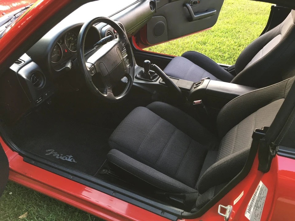 1991 Mazda NA MX-5 Miata - Image 26 of 31