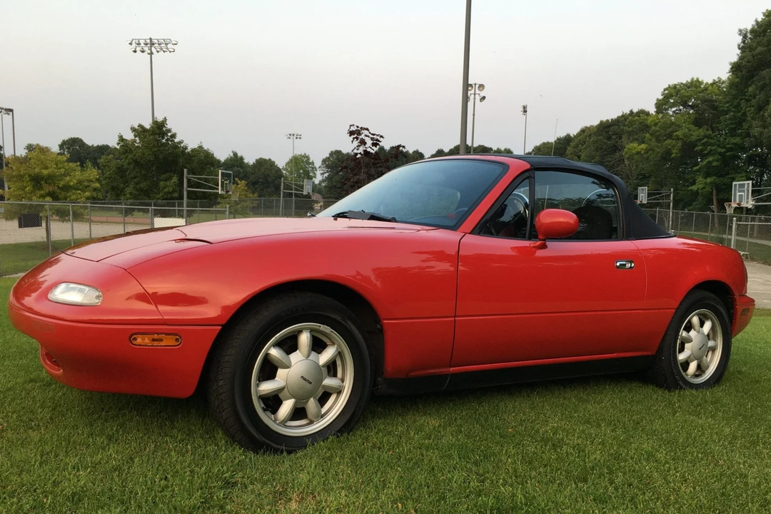 1991 Mazda NA MX-5 Miata - Image 2 of 31